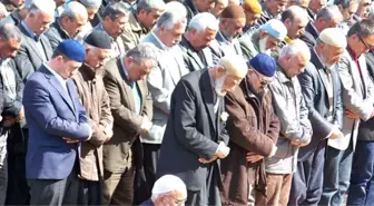 Hatay'da Kuraklıktan Yakınan Vatandaşlar Yağmur Duasına Çıktı