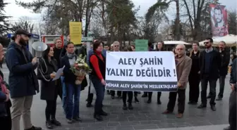 İhraç Edilen Mimara Meslektaşlarından Destek