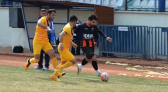 Korkuteli Belediyespor, Finike Belediyespor'u 2-0 Yendi