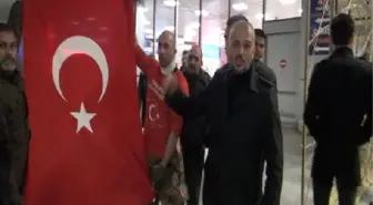 Atatürk Havalimanı'nda Kürt Bölgesel Bayrağı Eylemi