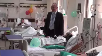 Diyaliz Hastalarına Müzikle Moral Veriliyor