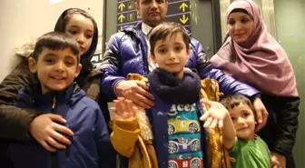 Küçük Samir, Kızılay'ın Çabalarıyla Danimarka'daki Ailesine Kavuştu