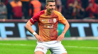 Podolski'ye Vissel Kobe'ye Transferi Soruldu