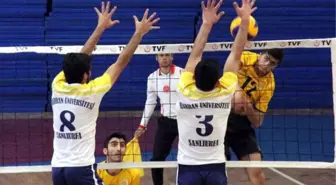 Voleybol Ünilig Yarı Final Müsabakaları