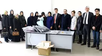 Ak Partili Hanımlardan Suriyeli Mültecilere Yardım