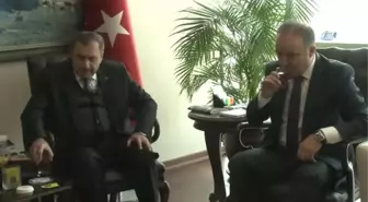 Ekonomi Bakanı Nihat Zeybekci: 'Ziyaretten Vazgeçmedim.salon Bulamazsak Yolda, Kahvede, Parkta,...