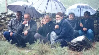 Selde Kayboldu, Sağanak Yağışta Defnedildi