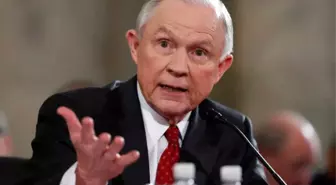 Trump'ın Adalet Bakanı Jeff Sessions'a Güveni 'Tam'