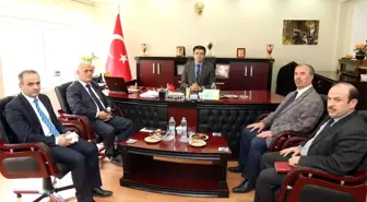 Vali Okay Memiş'ten Özel İdare'de Yatırım Değerlendirme Toplantısı