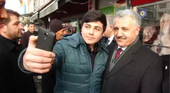 Bakan Arslan Kars'ta Esnafı Gezdi