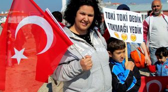 Çeşme'de TOKİ Hak Sahiplerinden Fahiş Fiyatlara Tepki
