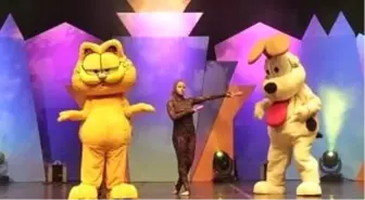 Garfield Doğum Günü Partisi