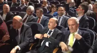 Müezzinoğlu, CHP'li Vekile Bakarak CHP'yi Eleştirdi