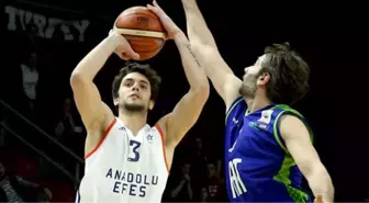 Anadolu Efes - Tofaş: 81-58