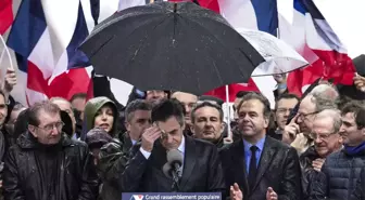 Fillon: Kimse Beni Vazgeçiremez