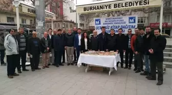 Burhaniye'de Ücretsiz Kitap Kampanyası