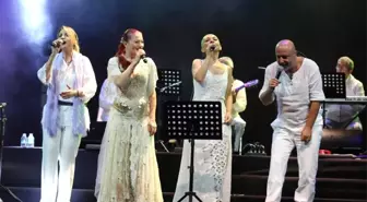 İzmir'de Kadınlar Günü İçin Festival Gibi Program