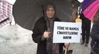 8 Mart'ı Yağmur Altında Kutladılar