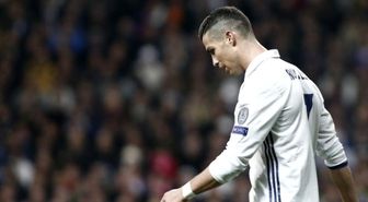 Cristiano Ronaldo Ülkesini Karıştırdı!