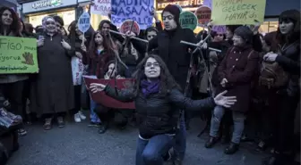 Taksim'de Kadınlardan 8 Mart Yürüyüşü...