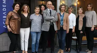 Kadınlara Kafede Meme Sağlığı Anlatıldı