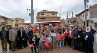 Uyuşturucuya Savaş Açan Muhtar Miting Düzenledi