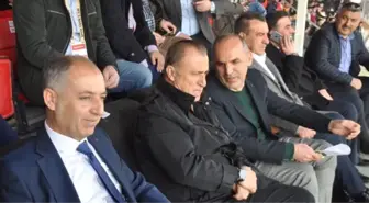 Fatih Terim, 3. Lig'deki Kartalspor-Bayburtspor Maçını Tribünden İzledi