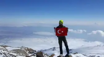 Tek Başına Süphan Dağı'na Tırmandı