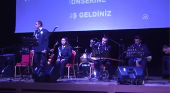 Polis Adayları Konser Verdi