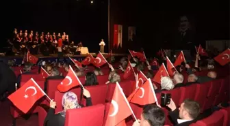 Çanakkale'den 15 Temmuz'a Türk'ün Vatan Türküsü' Ayakta Alkışlandı