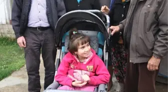 Engelli Hatice'nin Yüzü Sandalye ile Güldü