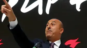 Rotterdam da Çavuşoğlu'na İzin Vermedi