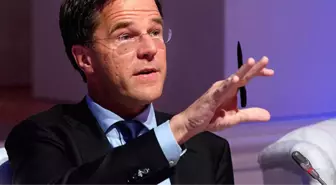 Rutte'den Küstah Açıklama: Türkiye Özür Bekliyorsa Uzun Süre Beklemeli