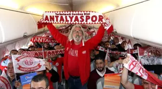 Antalyaspor Uçağında Galibiyet Sevinci