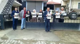 Sarıgöllü Ak Gençler 'Evet' Gazetesi Dağıttı