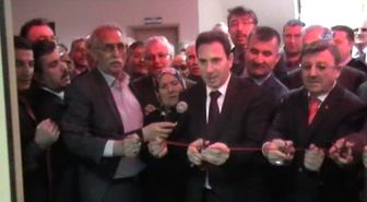 Şehit Oğlunun Fotoğrafını Görünce Fenalaştı
