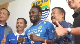 Essien Endonezya'ya Transfer Oldu!