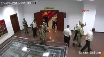 Darbe Gecesinin Çarpıcı Kareleri