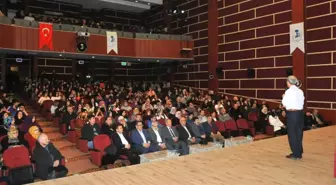 Akşehir'de 'Aile ve Gençlik Eğitimi' Konferansı