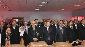 18 Mart'ı Üzüm Hoşafı ve Ekmek Dağıtarak Hatırladılar