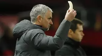 Jose Mourinho, Kan Şekeri Düşen Oyuncusuna Muz Gönderdi