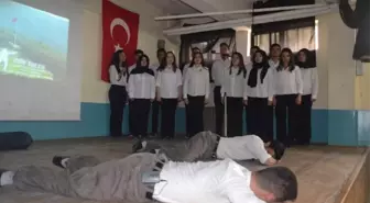 Manisa Şehitlerini Andı