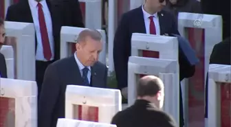 Şehitleri Anma Günü ve Çanakkale Deniz Zaferi'nin 102. Yılı - Türk Yıldızları ve Askeri Tören