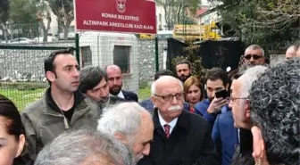 Bakan Avcı, Basmane'deki Tarihi Mekanları Gezdi