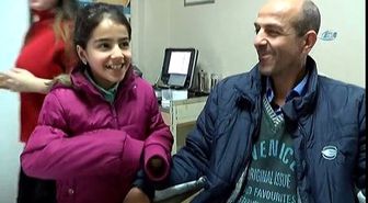 İşitme Engelli Baba Kızının Sesini İlk Kez Duyunca Tepkisi...