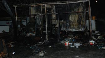 Arnavutköy'de İşçilerin Kaldığı Barakada Yangın : 1 Ölü 1 Yaralı