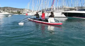 İstanbul'dan Bodrum'a Kürek Çekmek İçin Geldiler