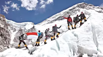 Nepal, Everest'e Tırmananları Gps Cihazıyla Takip Edecek