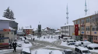 Tokat'ta Kar Yağışı Yüksek Kesimlerde Etkili Oldu