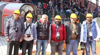 Turgutlulu Gazeteciye Saldırıya Baretli Eylem